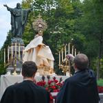 At last, Notre Dame consecrated to Sacred Heart