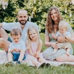 Glasba ju je povezala, družina pa postala središče njunega življenja