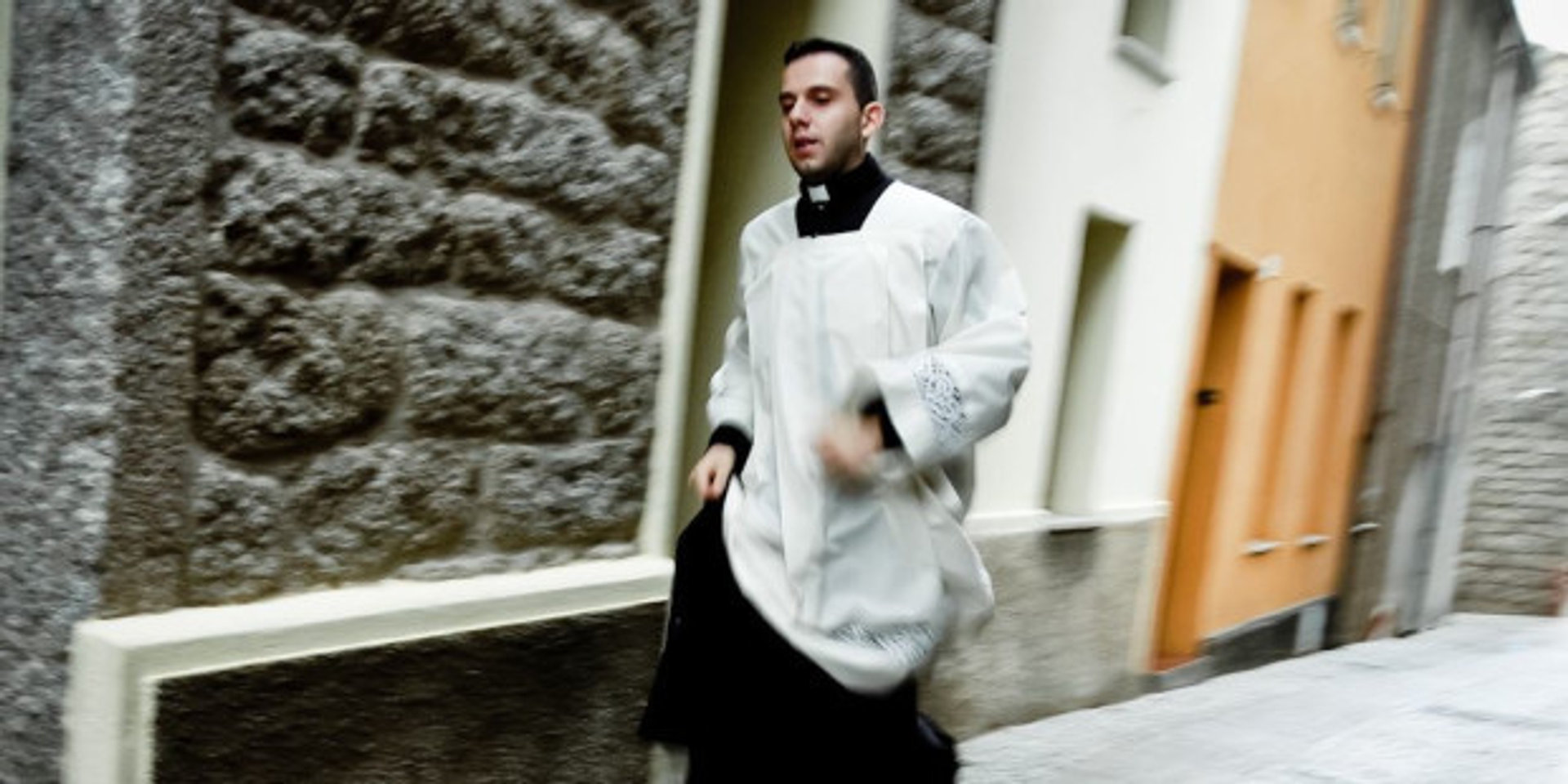 web-priest-running-late-mass-aleazzo-cc.jpg