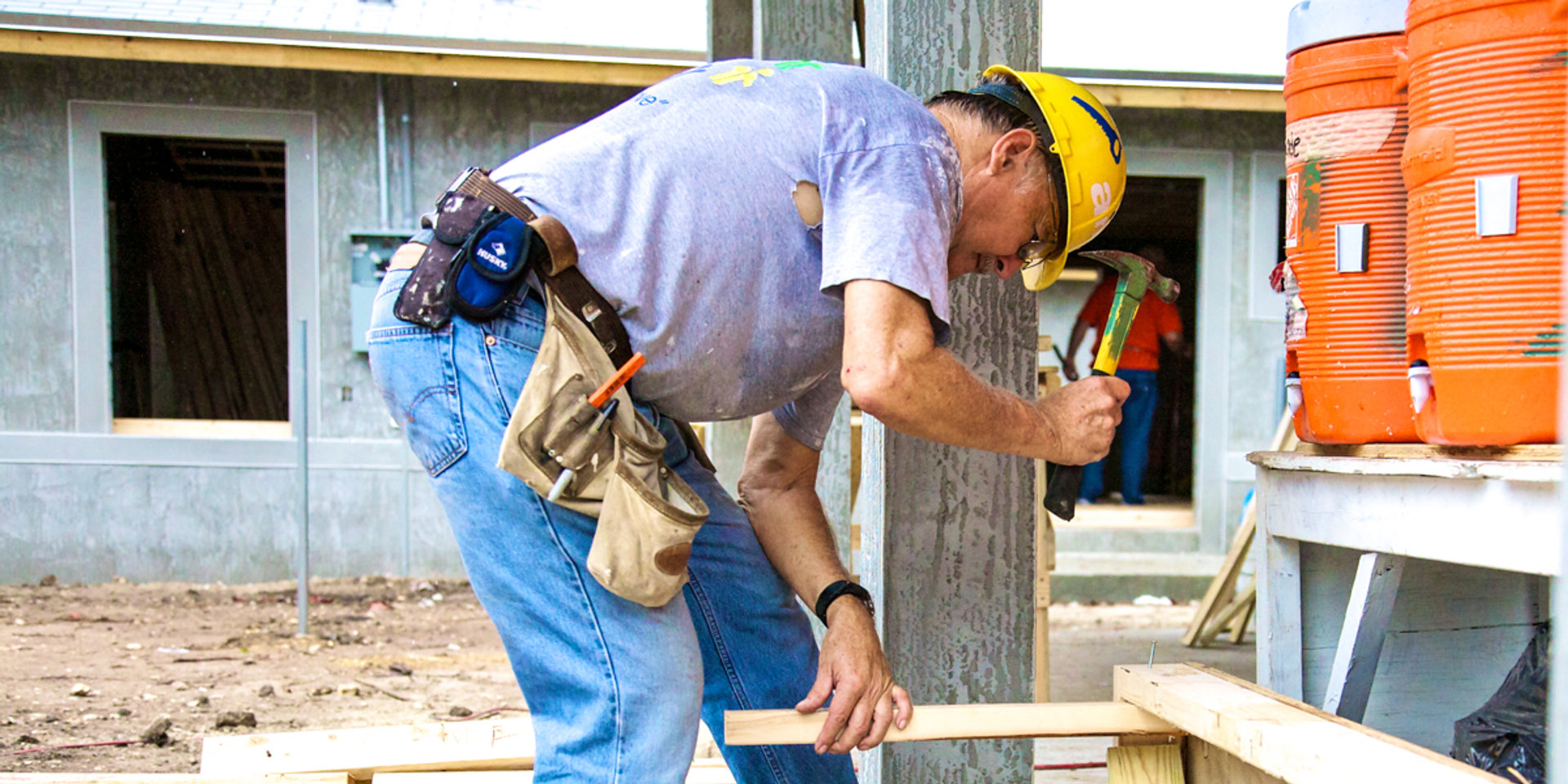 MAN WORKING,HARD HAT