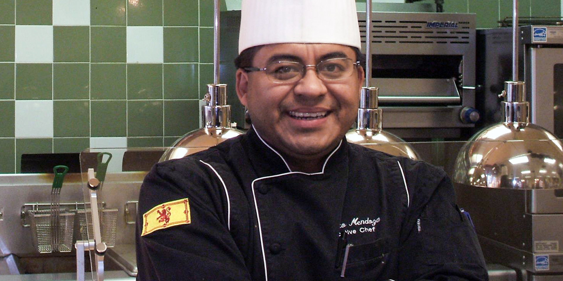 CHEF ROBERTO MENDOZA