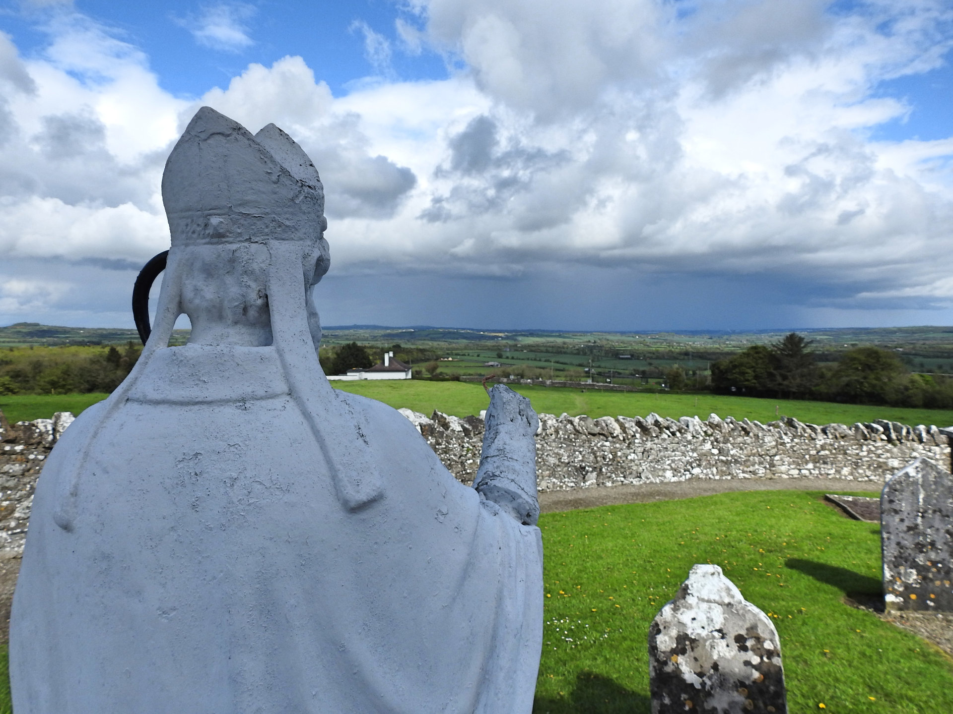 SAINT-PATRICK-IRLAND-PLAIN-shutterstock_1387299260.jpg