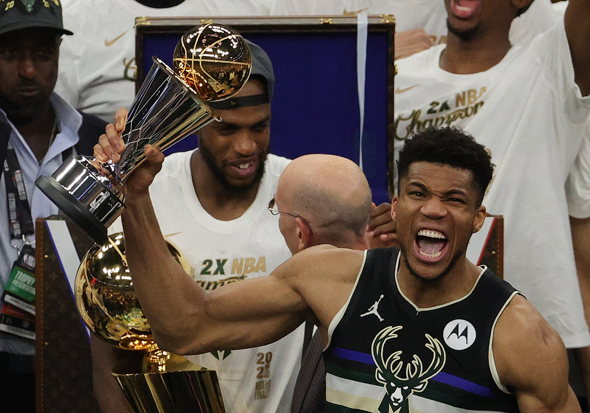 GIANNIS ANTETOKOUNMPO