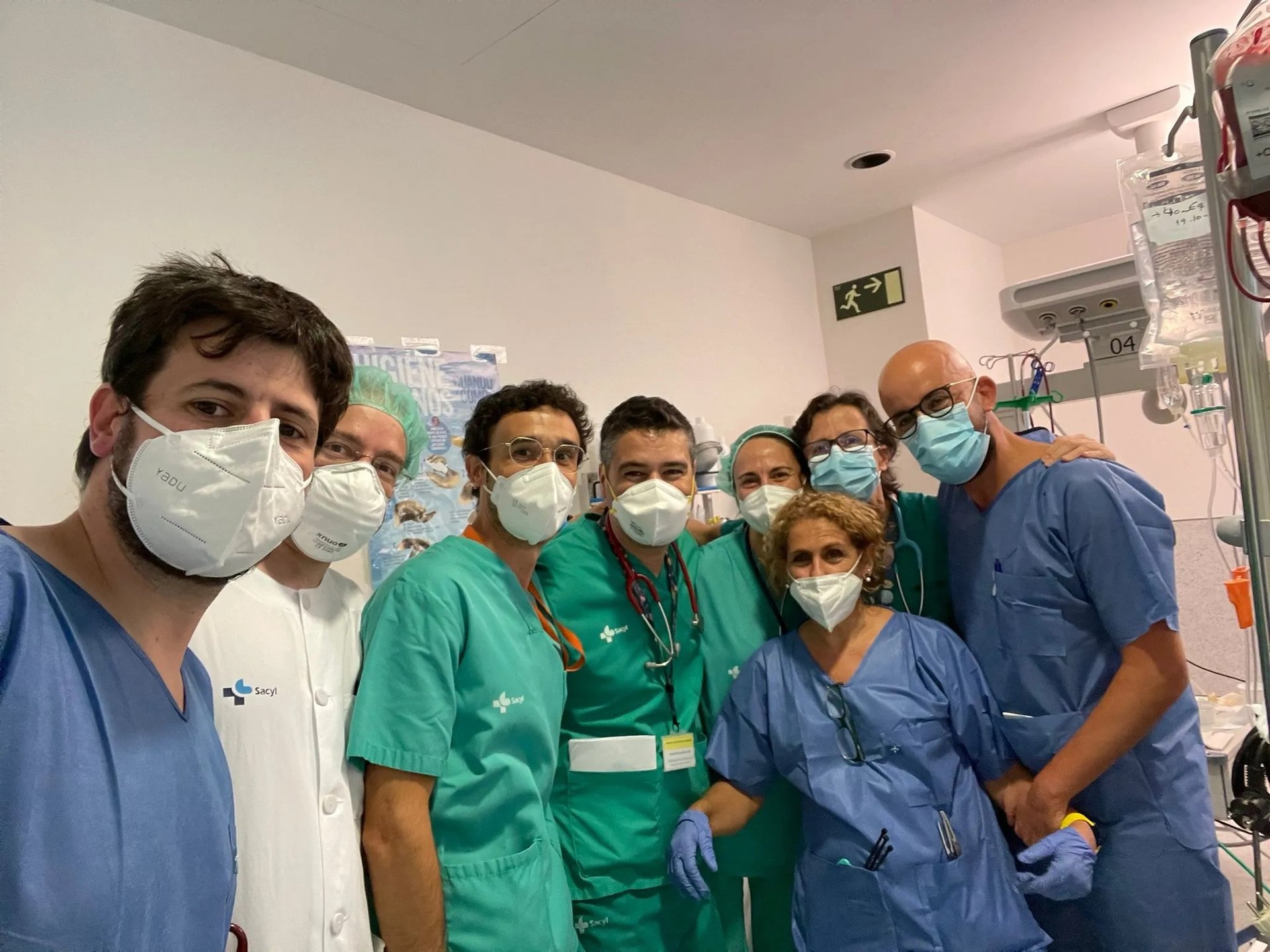 Profesionales_de_Burgos_Malaga_y_Madrid._Traslado_ECMO-HOSPITAL-12-DE-OCTUBRE-MADRID