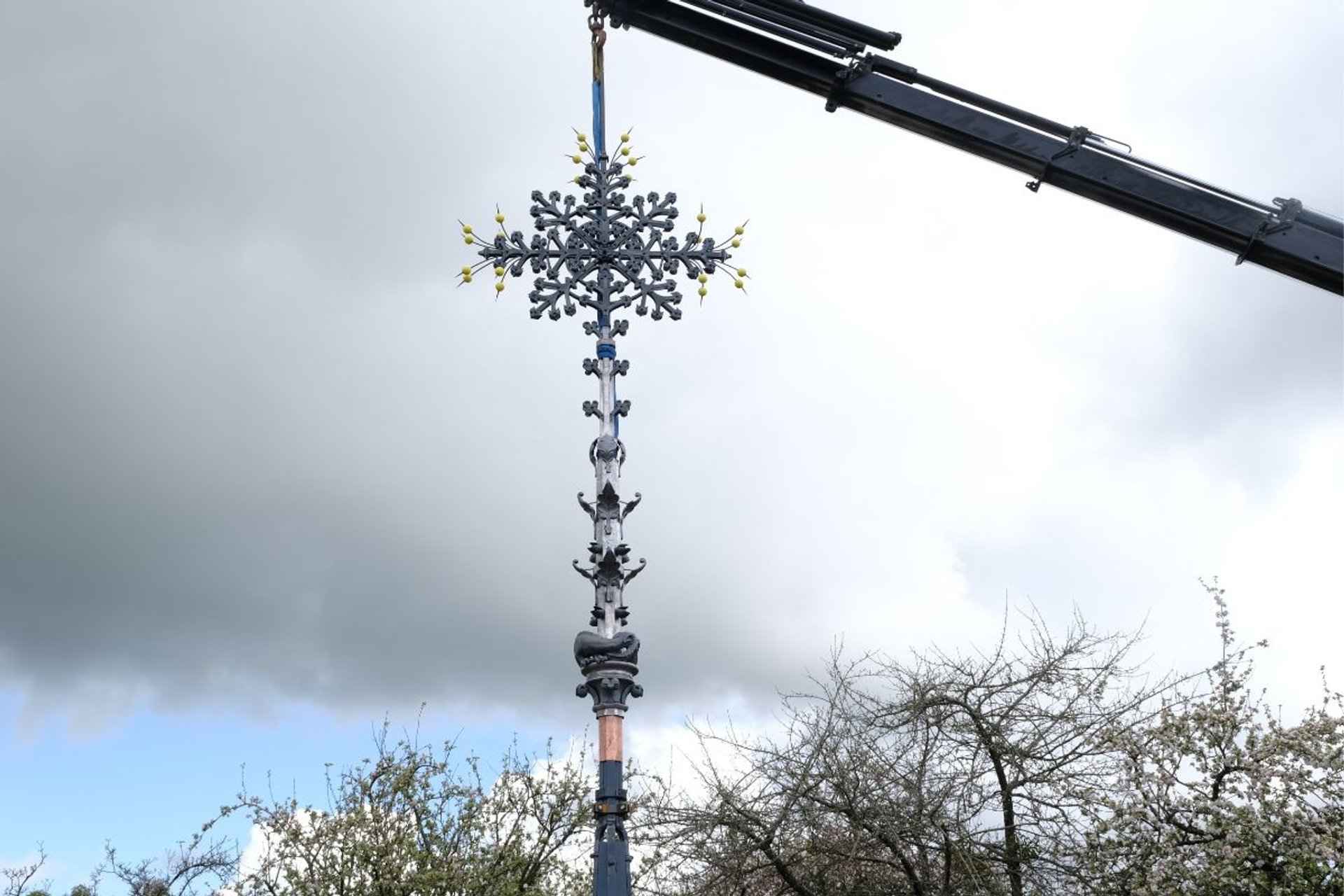 Ferronnerie, Notre Dame, croix, restauration