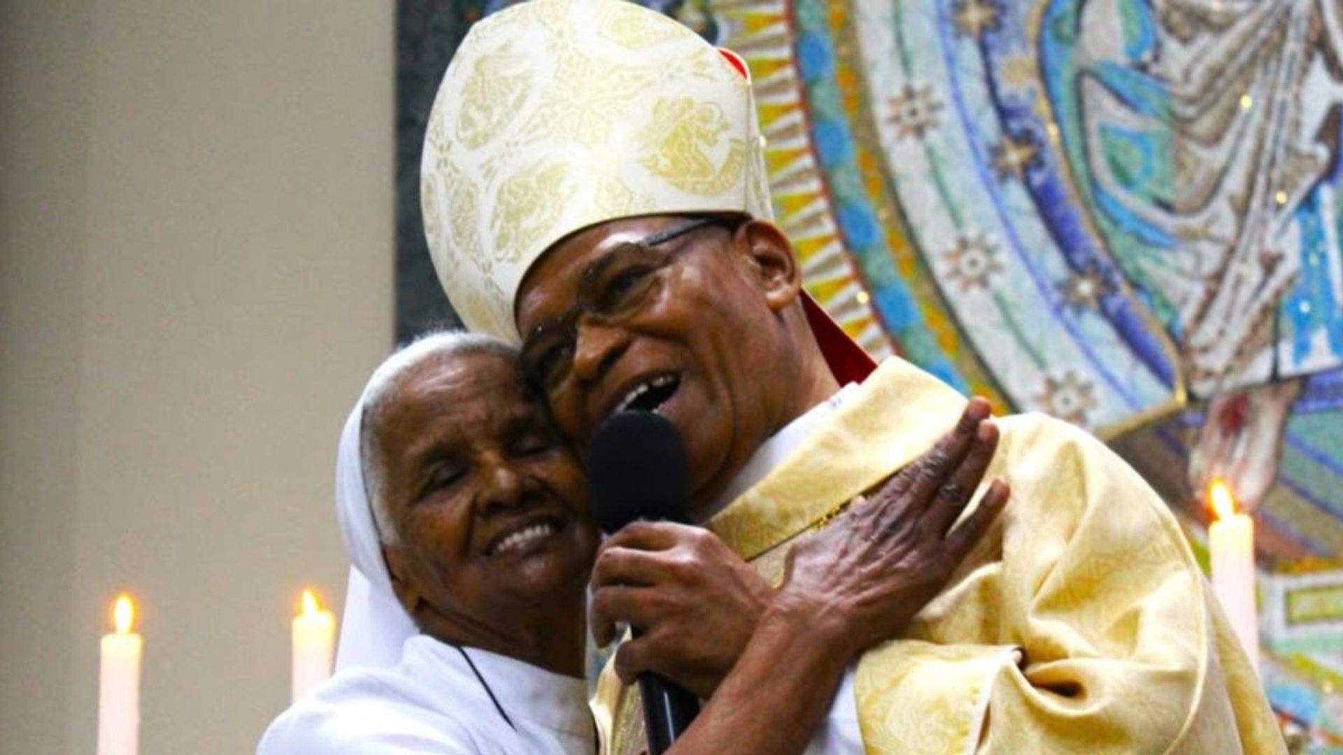 Sœur Sebastiana et son fils, Mgr Henrique Aparecido de Lima, le 4 février 2025.