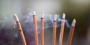 Católicos podem queimar incenso em casa?