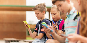 9 dicas para diminuir o “vício” das crianças pequenas no celular e tablet