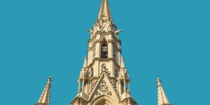 La rara iglesia en Barcelona que hay que conocer para comprender a Gaudí