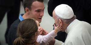 7 Inspiring quotes from Pope Francis on fatherhood