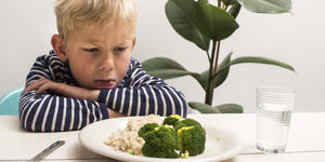 Que faire face à un enfant qui ne veut pas finir son assiette ?