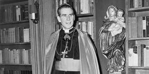 Fulton Sheen designed this multi-colored Mission Rosary