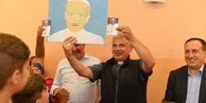 El Papa envía helados y bendiciones a los migrantes del buque Diciotti 