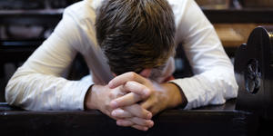 How long should you pray after receiving Holy Communion?