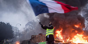 Législatives : “Nous vivons une crise du peuple”