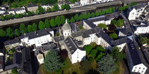 En Mayenne, ils redonnent vie à un hôpital désaffecté pour unir les générations