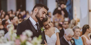 Noivos católicos trocam festa de casamento por jantar para crianças pobres