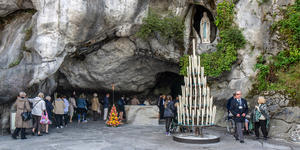 Lourdes serves the sick during COVID pandemic