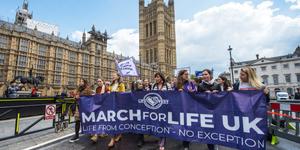 Kościół i ruchy pro-life w Wielkiej Brytanii odpowiadają na radykalne zmiany prawa