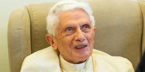 Em nova e extensa biografia, Bento XVI desmascara o atual “credo anticristão”