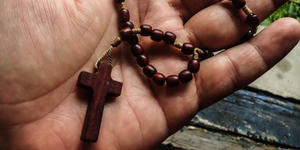 ¿Te gustaría rezar el Rosario y hacerlo un hábito?