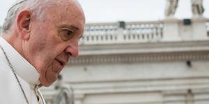 Il Papa: il vaccino si deve prendere, non capisco il negazionismo suicida