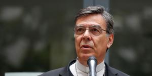 Il Papa: ho accettato le dimissioni del vescovo di Parigi, ma non per il peccato commesso