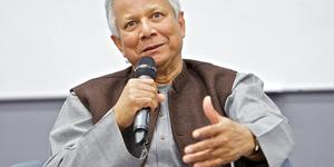 Yunus, premio Nobel, apoya al Papa: Vacuna contra la Covid-19 libre, como la de la polio