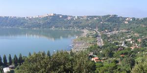 Un été studieux et sportif pour Léon XIV à Castel Gandolfo
