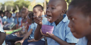 15,000 children in Mozambique get daily breakfast thanks to a missionary—and soccer player Leo Messi