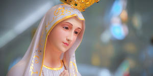 Honor Our Lady of Fatima with these 5 ways to pray the Rosary
