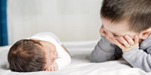 10 Things that help brothers and sisters accept a new sibling