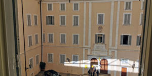 Papa Leão XIV chegou a Castel Gandolfo para duas semanas de férias