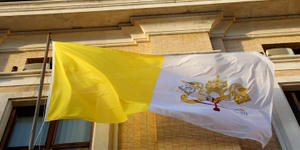 Bandera del Vaticano: ¿qué significa?