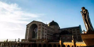 Santuário de Aparecida recebe Romaria do Terço dos Homens
