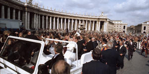 13 mai 1981, 17h17 : “On a tiré sur Jean Paul II”