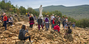 Ve a Medjugorje sin moverte de casa