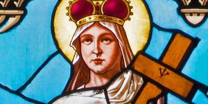How did St. Helena find the true cross of Jesus Christ?