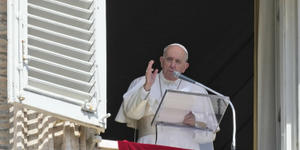 El Papa invitó a un millón de niños para que recen el Rosario