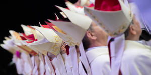Bp Galbas o synodzie: zaprosić ludzi po apostazji i tych, co nie przyjmują po kolędzie