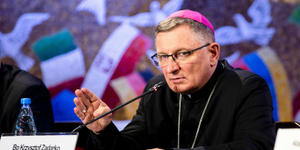 Bp Zadarko: Głos chrześcijański ws. migrantów jest marginalizowany. A my mamy obowiązki [nasz wywiad]