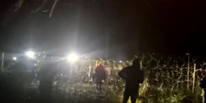 Confine Polonia-Bielorussia: madre urla disperata in cerca del suo bambino