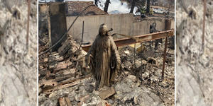 Imagem de Maria resiste a incêndio que destruiu mais de mil casas nos EUA