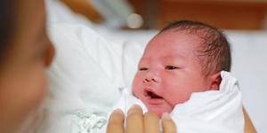 I primi sguardi sul mondo: come si sviluppa la vista del bambino piccolo