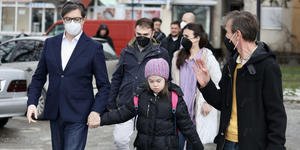 Deklico z Downovim sindromom v šoli nadlegovali, na pomoč ji je priskočil predsednik države