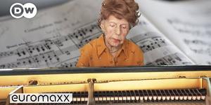 Es la pianista más anciana del mundo, 107 años, y con un terrible pasado