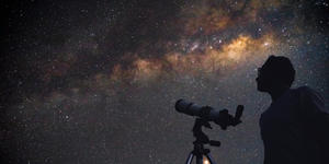Nowa planeta w układzie słonecznym? Intrygujące odkrycie jezuity-astronoma…