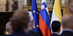 Deset molitvenih namenov za prijaznejšo in manj razdeljeno Slovenijo