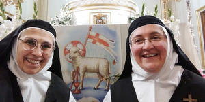 Estas monjas de clausura contagian las redes sociales de alegría