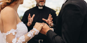 4 stvari, ki bi jih morala vsebovati vsaka poročna pridiga